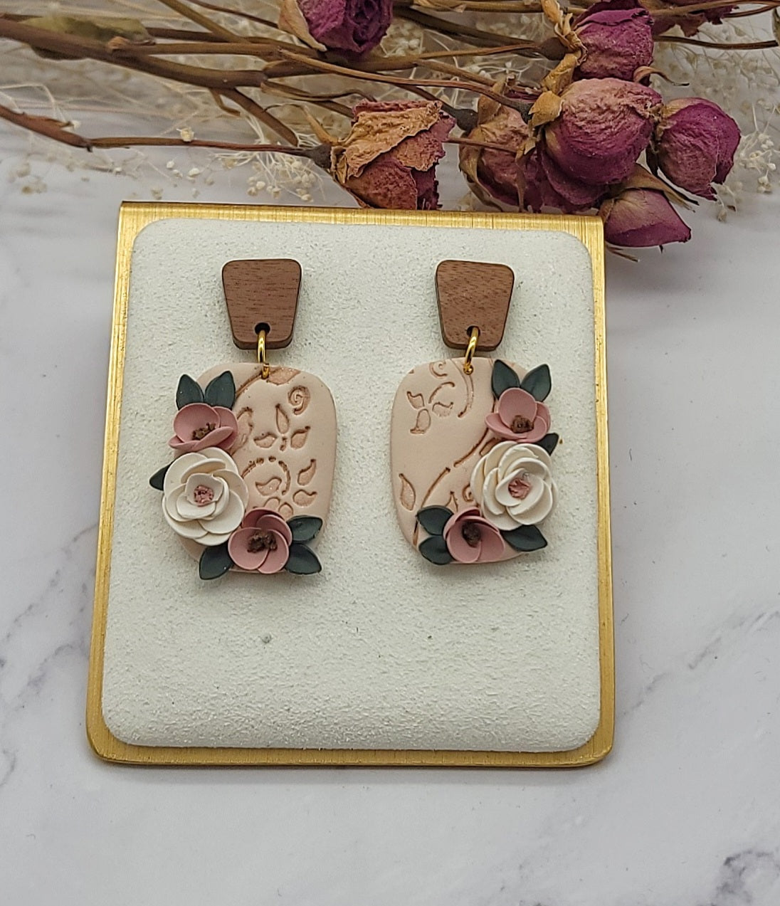 Neutral floral earrings -C