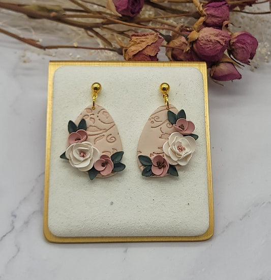 Neutral floral earrings -F