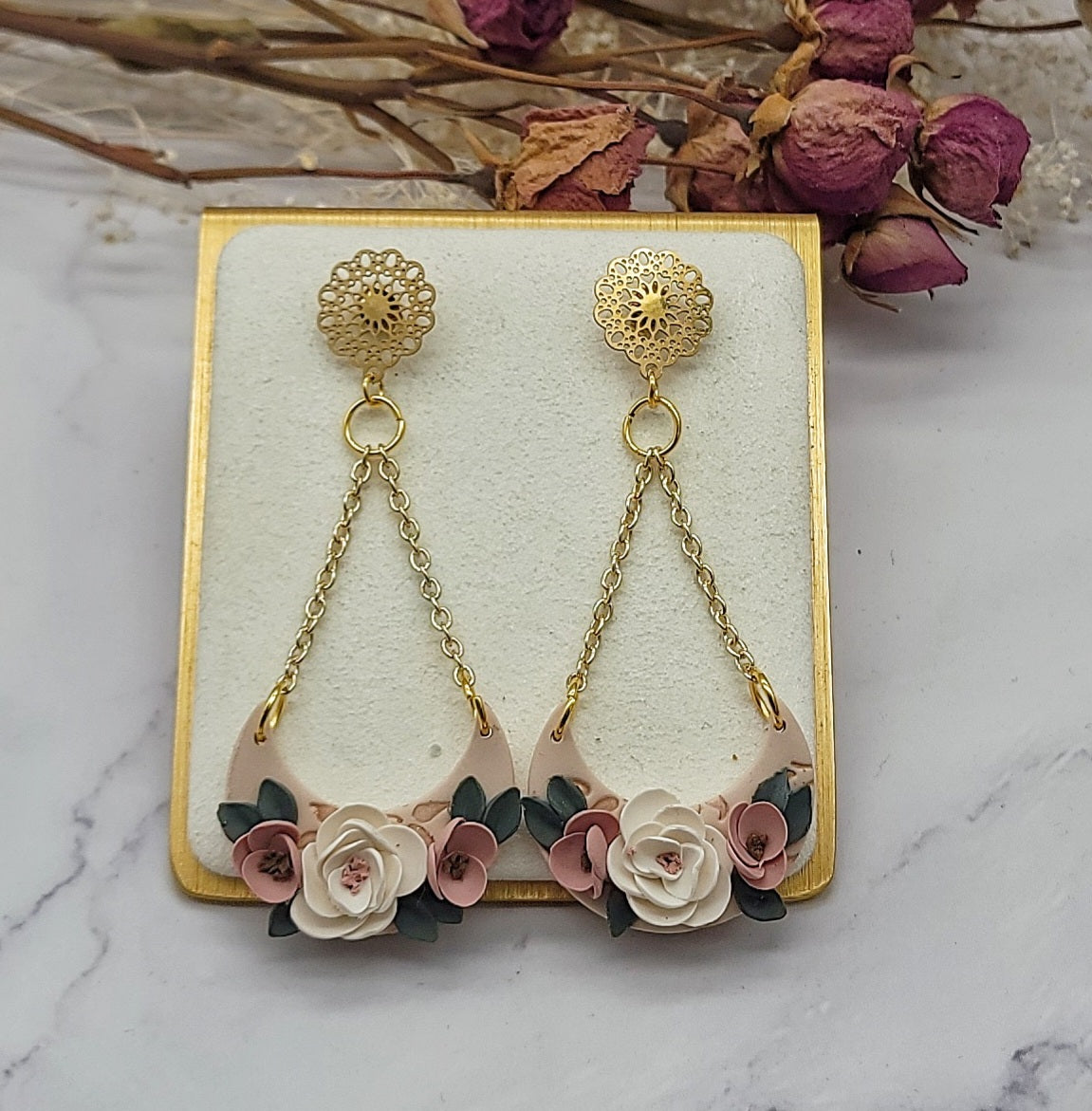 Neutral floral earrings -G
