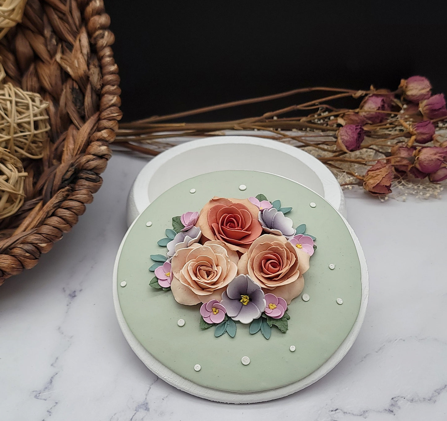 Trinket box-H